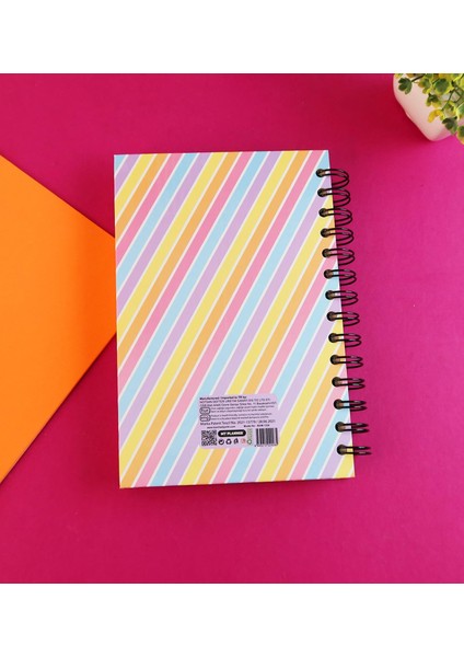 Özel Tasarım Spiralli 15*21 cm Dot Defter, Eskiz Defteri, Doodle Book - 2 Sayfa Stıcker Hediyeli modelleri