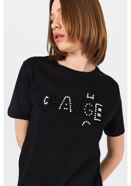 Siyah Change Yazı Kabartmalı Tişört 25227 fırsatları