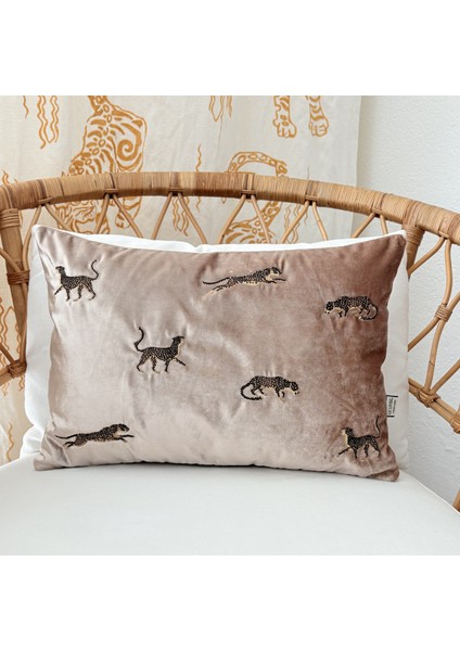 Dekoratif Leopar Desenli Kadife Kırlent Kılıfı 35 x 50 cm fırsatları