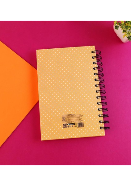 Özel Tasarım Spiralli 15*21 cm Dot Defter, Eskiz Defteri, Doodle Book - 2 Sayfa Stıcker Hediyeli indirimleri