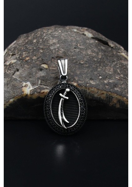 Kolye Ucu Siyah Mikro Taş Süslemeli Hz. Ali Zülfikar Kılıcı 925 Ayar Gümüş 901825 fiyatları