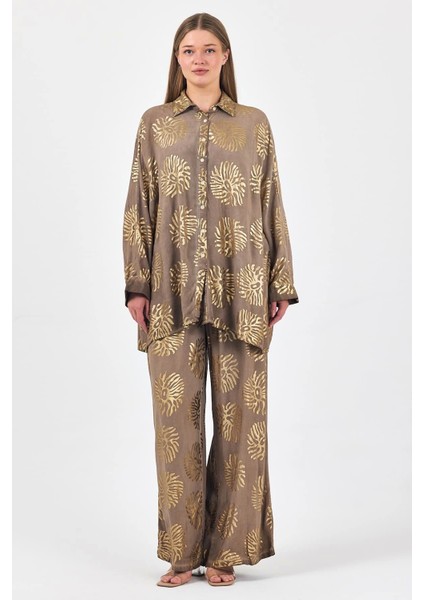 Varaklı Desenli Kadın Takım-Kahve