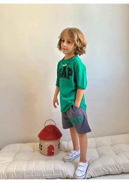 Yigit Butik Süzene Nakışlı Şortlu Erkek Çocuk Takım