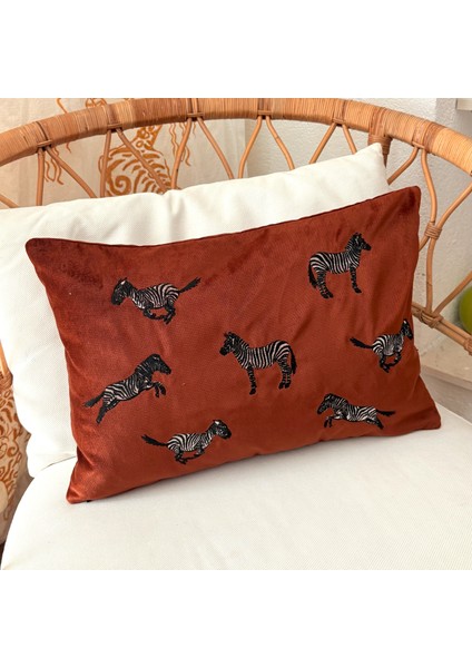 Dekoratif Zebra Desenli Kadife Kırlent Kılıfı ( 35 x 50 cm ) fiyatları