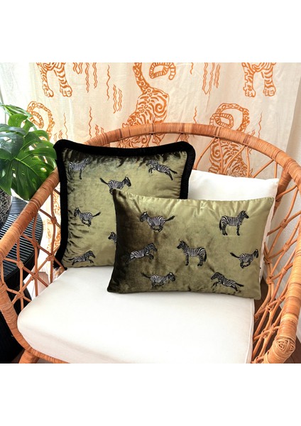 Dekoratif Zebra Desenli Kadife Kırlent Kılıfı ( 35 x 50 cm ) modelleri