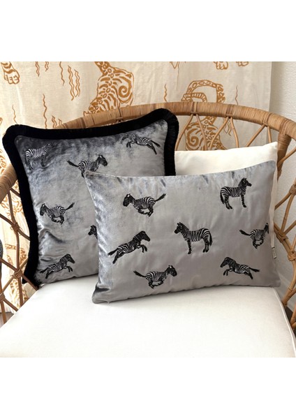 Dekoratif Zebra Desenli Kadife Kırlent Kılıfı ( 35 x 50 cm ) fiyatları