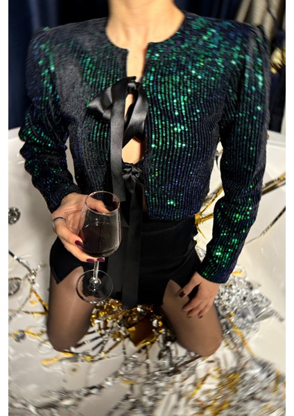 Pullu Crop Bluz Kurdele Bağlama Detaylı - Yeşil