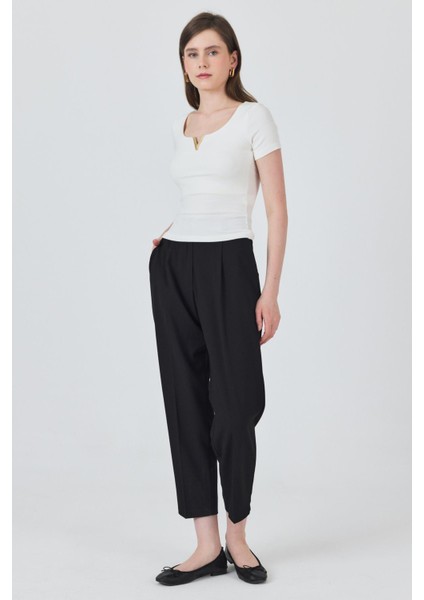 Beyaz Gold Aksesuar Detaylı Viskoz/yumuşak Kumaş Tişört 1460 fiyatları