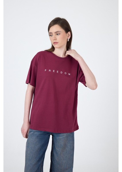Bordo Yazı Baskılı Pamuklu Oversize Tişört 2150-3M