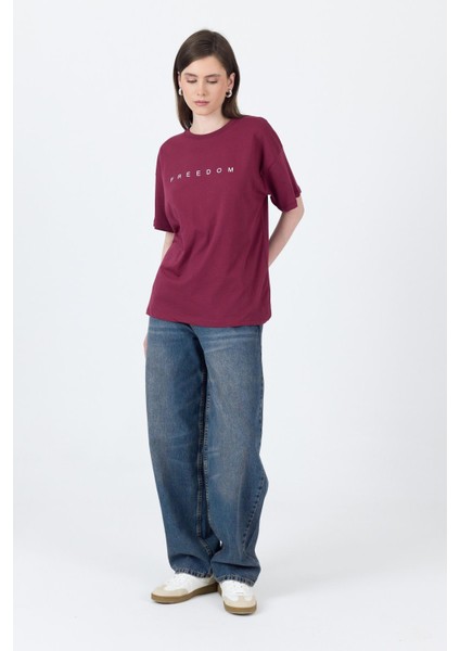 Bordo Yazı Baskılı Pamuklu Oversize Tişört 2150-3M fiyatları