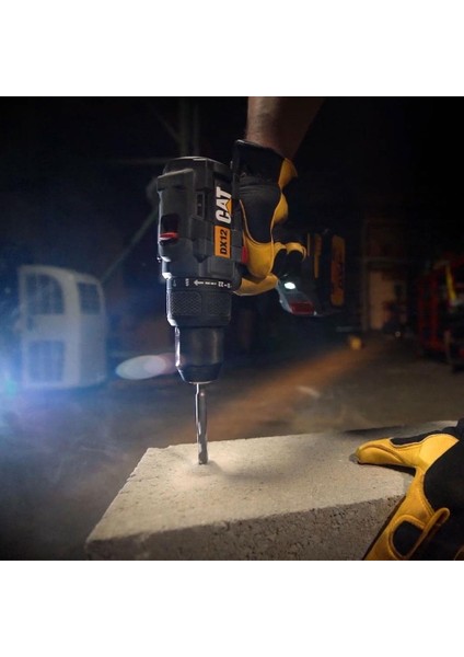 DX12K.2 18VOLT/4.0AH Li-Ion Çift Akülü Kömürsüz Profesyonel Şarjlı Darbeli Matkap + DX71.2 Kömürsüz Darbeli Tornavida Kombo Set