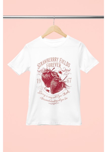 Strawberry Fıelds Forever Baskılı Standart Kalıp Bisiklet Yaka Pamuklu Kadın T-Shirt