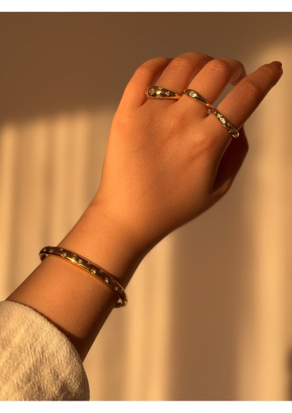 Beyaz Taşlı Yıldız Motifli Çelik Gold Bileklik modelleri