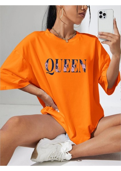 Oversize Çiçekli Queen Baskılı Kadın Gri Tişört