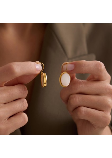 14 Ayar Altın Sedef Taşlı Küpe