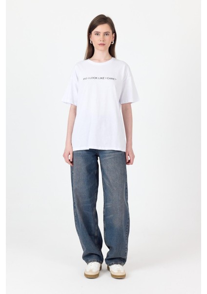 Beyaz Yazı Baskılı Oversize Pamuklu Tişört 2150-5M modelleri