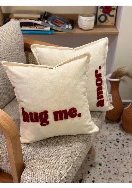 Hug Me - Amor Yazılı Punch Işlemeli 2li Kırlent Kılıfı Seti- 43X43CM - 2li Punch Kırlent Kılıfı Seti