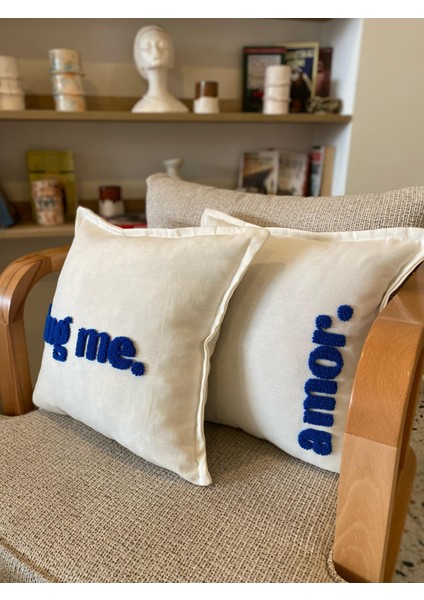 Hug Me - Amor Yazılı Punch Işlemeli 2li Kırlent Kılıfı Seti- 43X43CM - 2li Punch Kırlent Kılıfı Seti