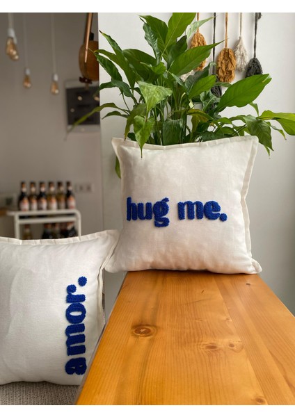 Hug Me - Amor Yazılı Punch Işlemeli 2li Kırlent Kılıfı Seti- 43X43CM - 2li Punch Kırlent Kılıfı Seti