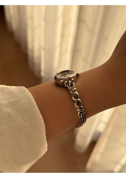 Kadın Ince Kordonlu Vintage Metal Kasa Gümüş Minimal Kol Saati 18 fiyatları