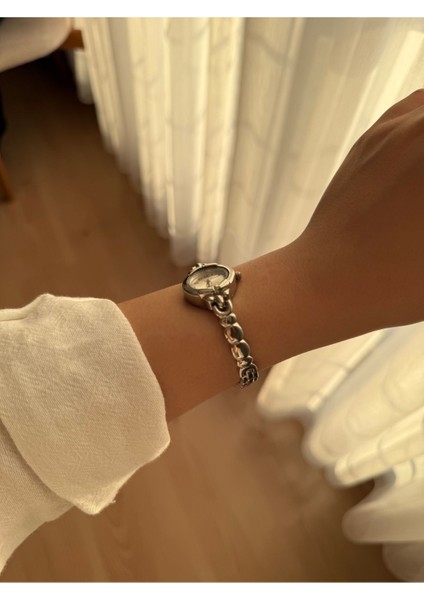 Kadın Ince Kordonlu Vintage Metal Kasa Gümüş Minimal Kol Saati 18 fırsatları
