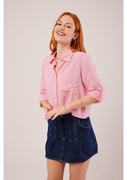 Tek Cep Çizgili Pembe Kısa Gömlek