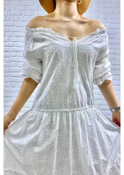 Beyaz Dantelli New Elbise