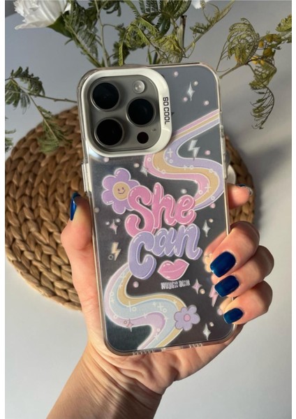 Apple iPhone 15 Pro Holocase Yeni Model Baskılı Sert Plastik Sararmaz Darbe Emici Kamera Korumalı