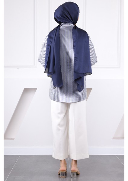 Beyaz Lacivert Çizgili Yan Bağlamalı Kimono