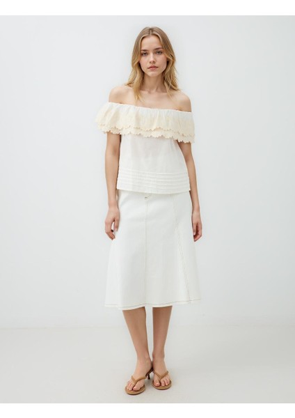 Ekru %100 Pamuk Kısa Kollu Bardot Yaka Nakışlı Dokuma Bluz fiyatları