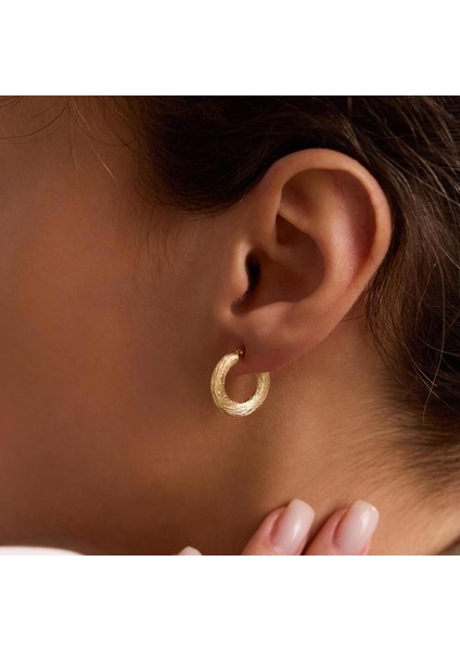 14 Ayar Altın Italyan Yassı Çizgili Halka Küpe 1,5 cm