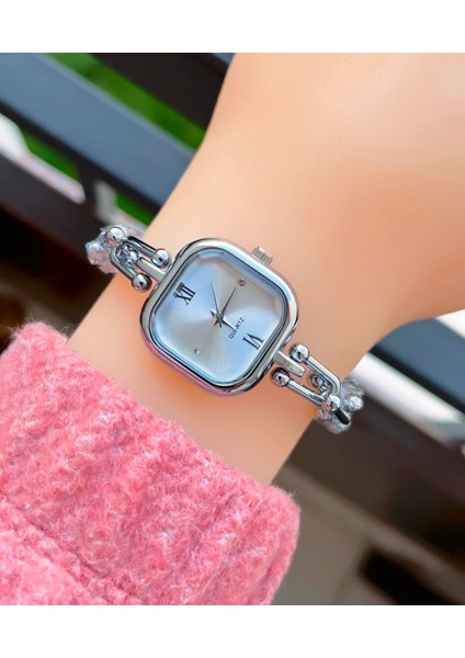 Özel Kutusunda Gümüş Renk Kare Kasa Vintage Kadın Kol Saati