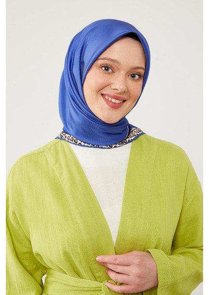 Saks Mavisi Kenar Leopar Desen Twill Digital Eşarp fiyatları