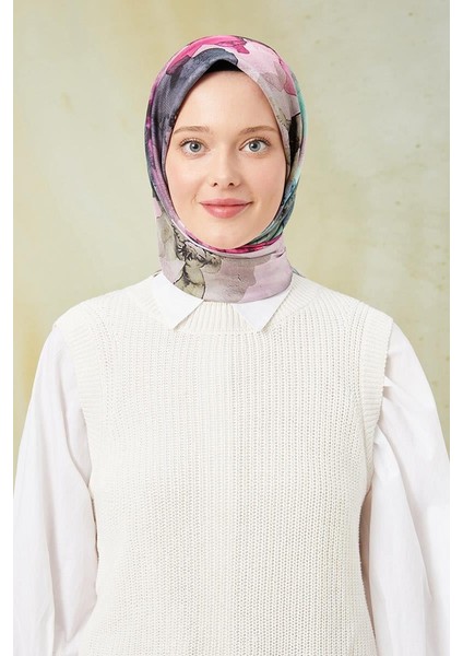 Ekru Sulu Boya Desenli Twill Digital Eşarp fiyatları