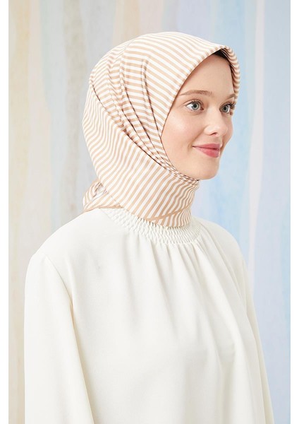 Bal Köpüğü Çizgili Twill Digital Eşarp fırsatları