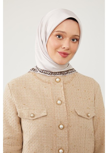 Ekru Kenar Leopar Desen Twill Digital Eşarp fiyatları