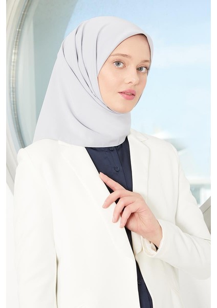 Açık Gri Medine Ipeği Eşarp modelleri