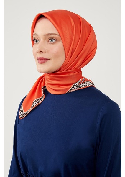 Turuncu Kenar Leopar Desen Twill Digital Eşarp fiyatları