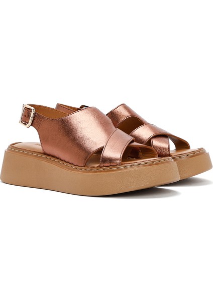 Kadın Bronz Kalın Tabanlı Metalik Deri Comfort Sandalet 25SFD342332 modelleri