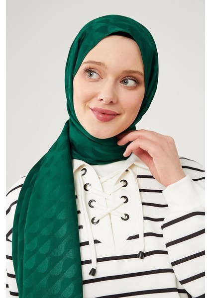 Benetton Ay Desen Jakarlı Elegance Şal fiyatları