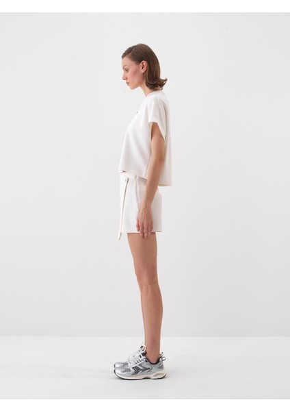 Kadın Beyaz Oversize Modal Şort Etek