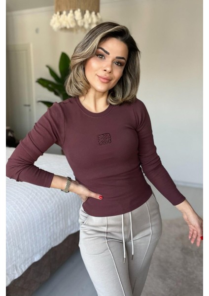 Önü Nakışlı Body Çikolata modelleri