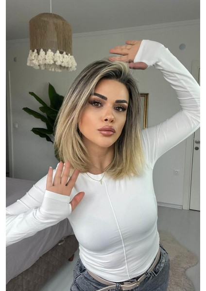 Önü Dikişli Buluz Beyaz