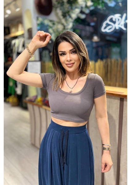 Kısakollu Crop Top Füme