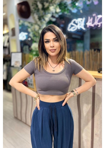 Kısakollu Crop Top Füme