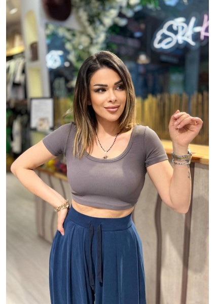 Kısakollu Crop Top Füme