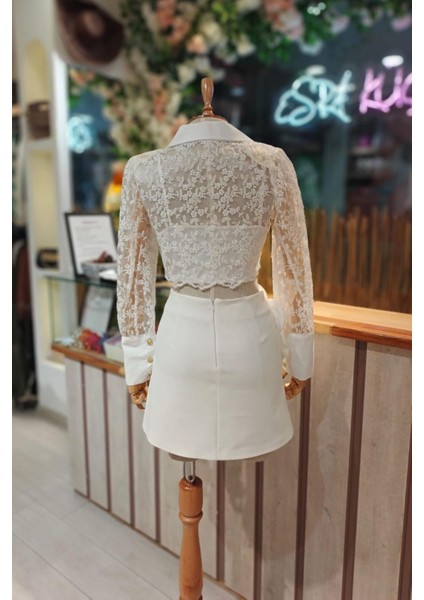 Gül Detaylı Mini Etek Beyaz