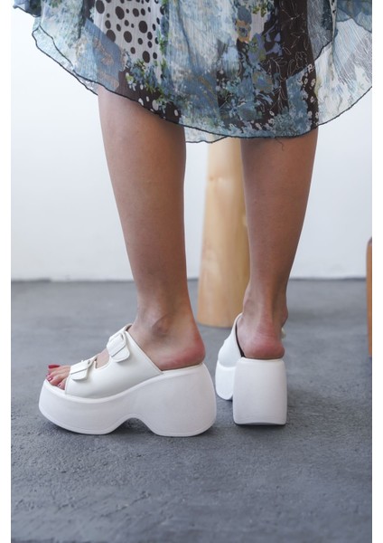 Kadın Zone Tokalı Dolgu Topuk Terlik - Beyaz modelleri