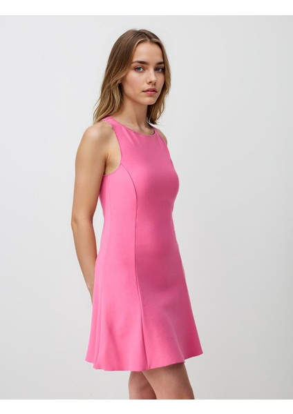Pembe Dar Kesim Kayık Yaka Kolsuz Mini Örme Elbise