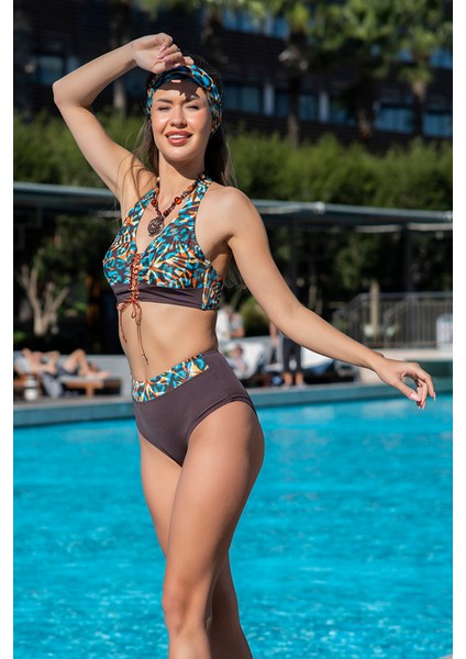 Rukomayo Kahverengi Desenli Geniş Üçgen Bağcık Detaylı Boyundan Bağlamalı Lycra Kumaş Bikini modelleri